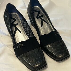Anne Klein Black Croc-Patterned Loafers